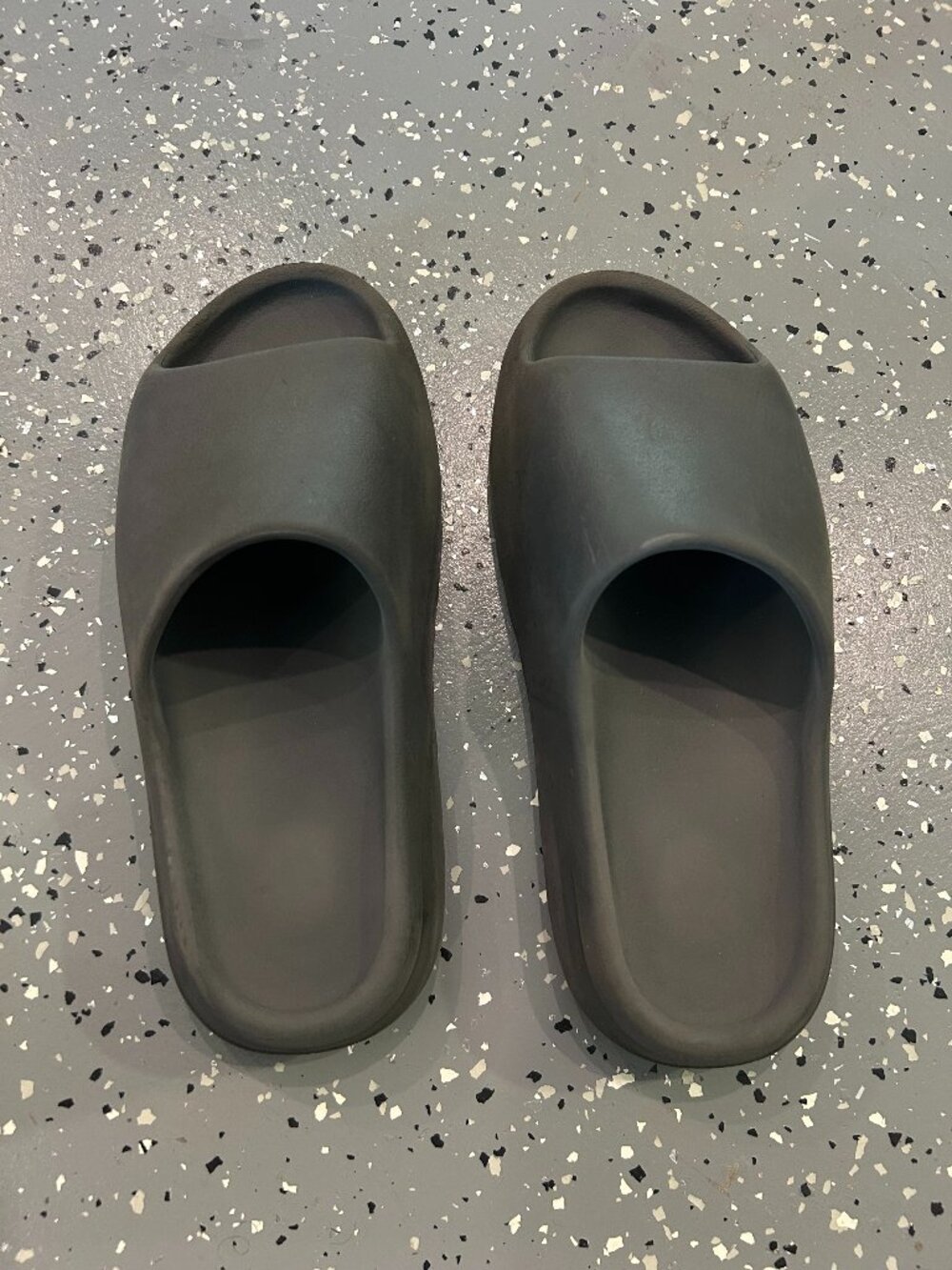 Authentic Men's Yeezy Slides - Size 12